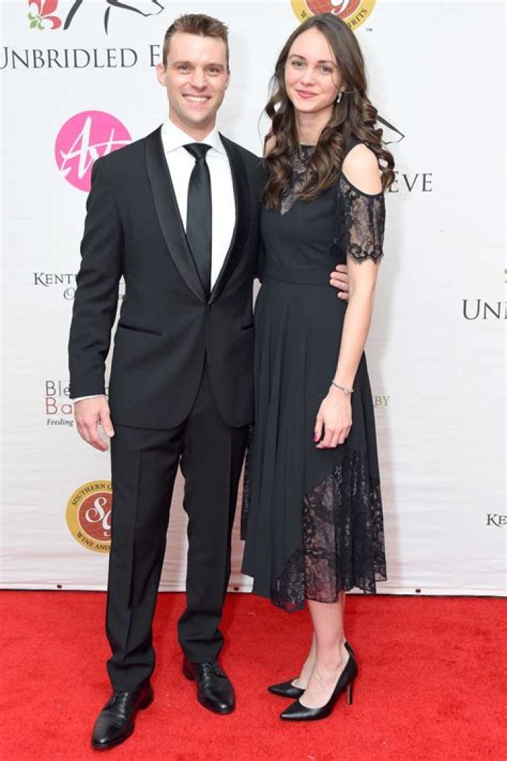 1525834 Who is Kali Woodruff Carr, Jesse Spencer's Wife?