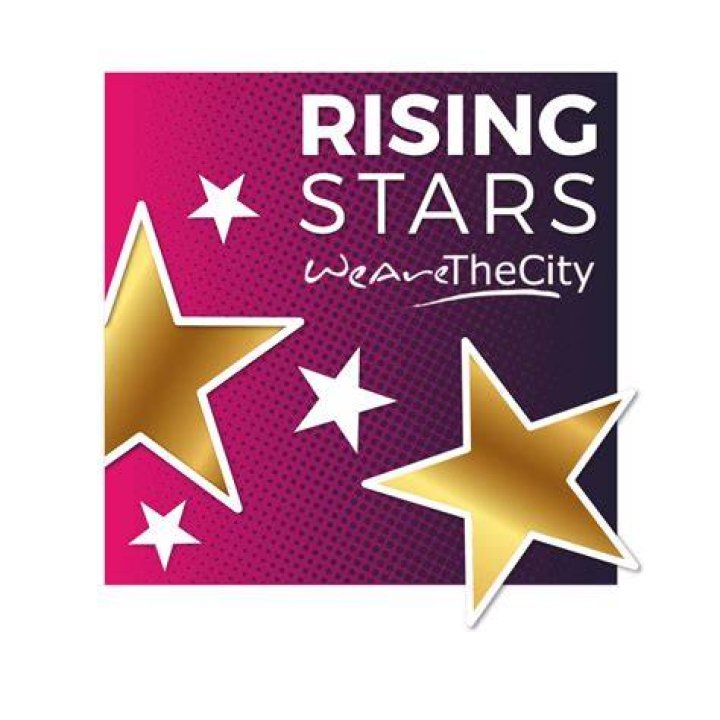 Annie Knight: The Rising Star in the Entertainment Industry