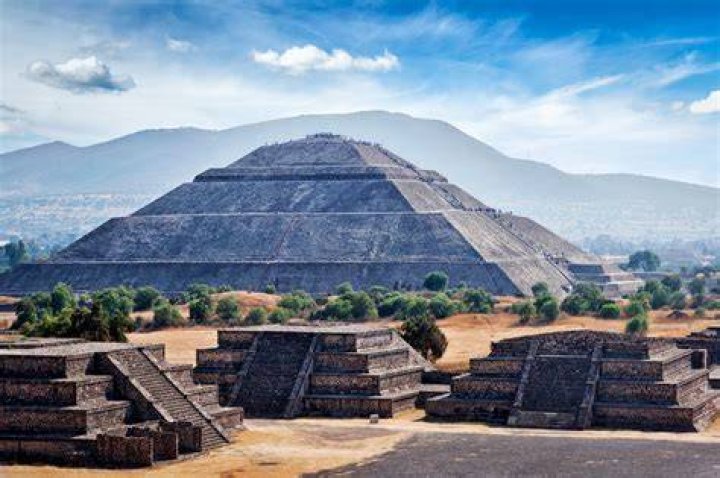 Exploring the Aztec Theater: A Historical and Cultural Landmark