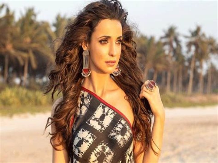 Exploring the Life and Career of Sanaya Irani: A Deep Dive into the Acclaimed Indian Actress