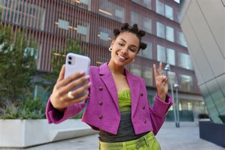 Katie Sigmond: Rising Star in Social Media and Influencer Culture