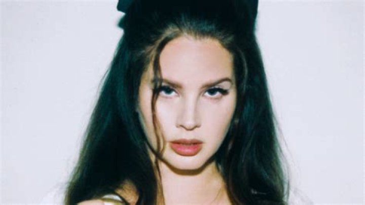 Lana Del Rey Skims: The Intersection of Music and Fashion