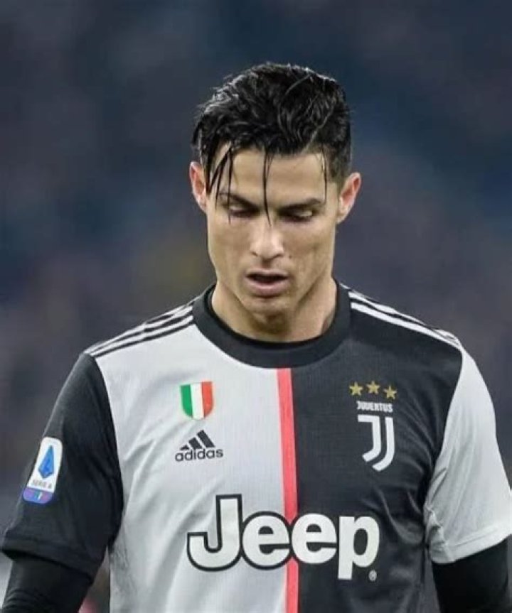 Ronaldo's Juventus Hairstyle: A Trendsetter in Football Fashion