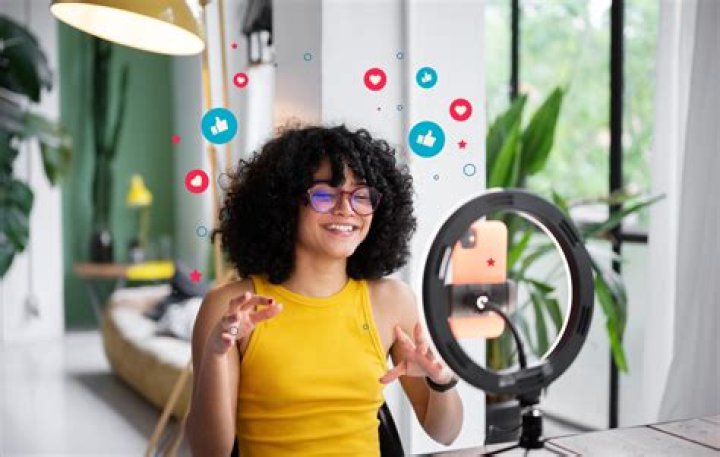Sarai Minx: The Rising Star of Social Media and Influencer Culture