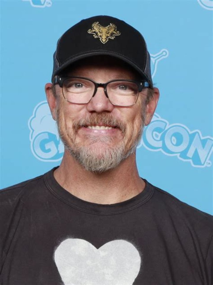 The Youthful Rise of Matthew Lillard: A Retrospective on His Early Career